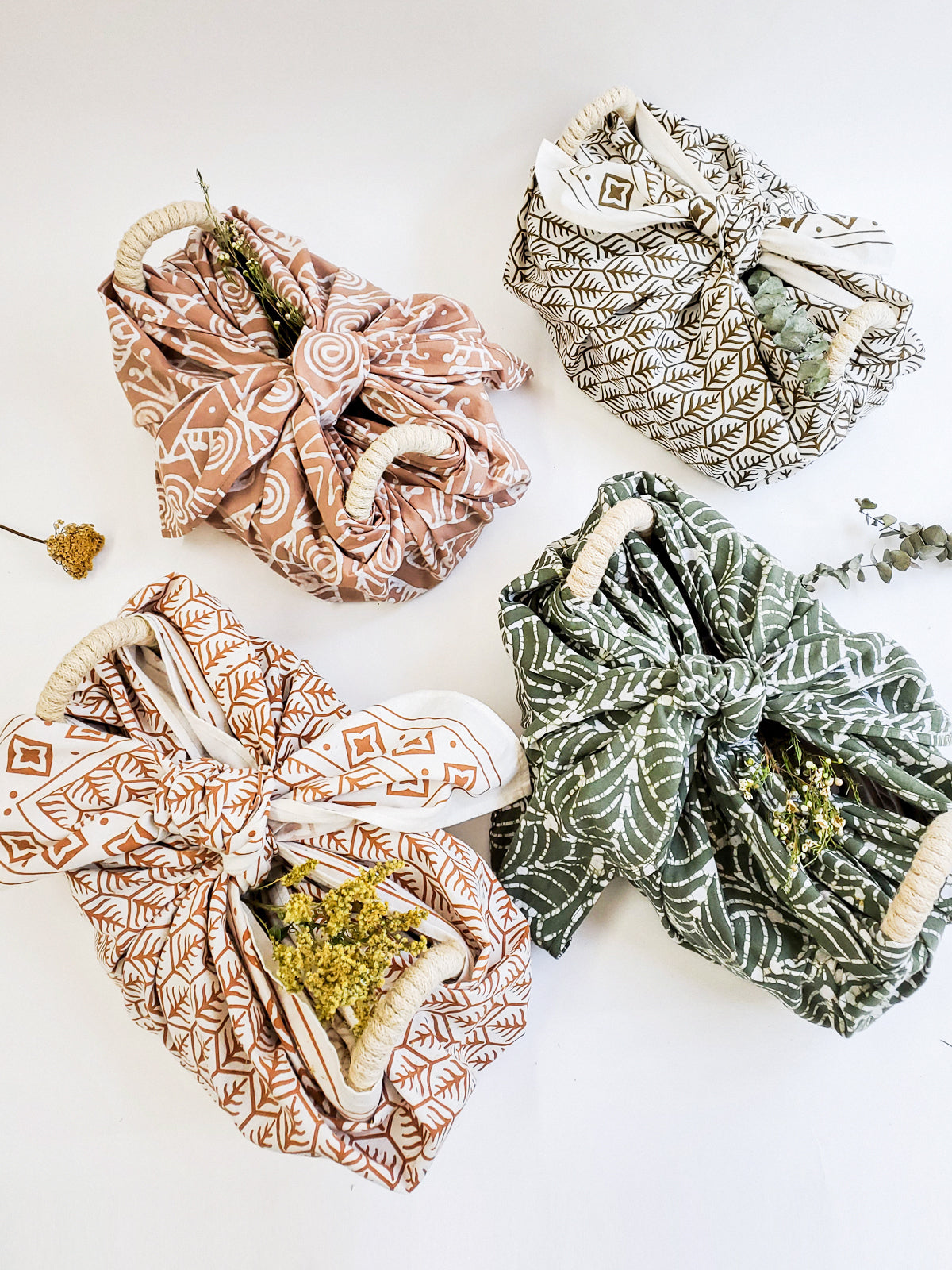 Bread Warmer & Basket Gift Set with Tea Towel - Flower by KORISSA